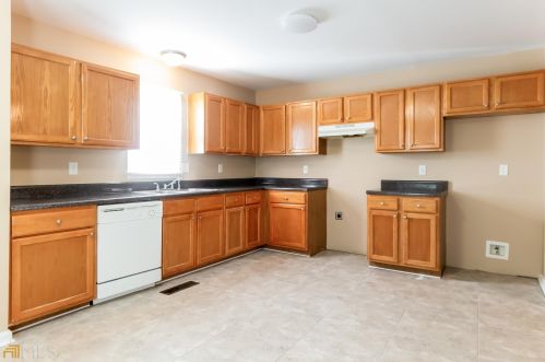 2203 Bagwell Dr, Atlanta GA  30315-6415 exterior