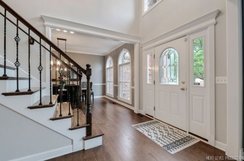 3008 Mistflower Ln, Naperville, IL 60564-4221