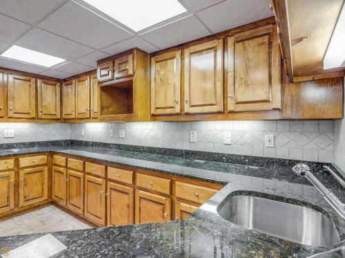 1224 Ml Crk Ln, Stockbridge GA  30281-4879 exterior