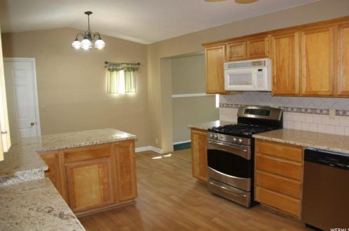 2324 Mdw St, Cedar City UT 84720-2265 exterior