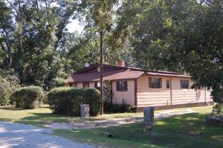 202 Third St, Elko, GA 31025-2235