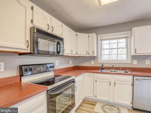 653 Warden Circle Rd, Wardensville WV  26851-8354 exterior