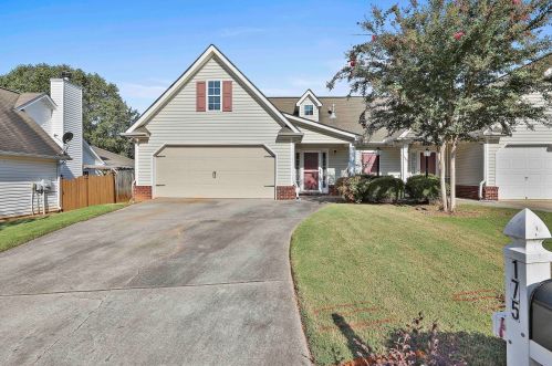 175 Courtyard Dr, Newnan, GA 30265-3167
