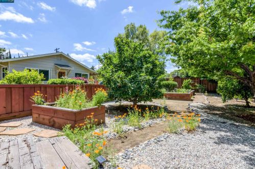 3381 El Monte Dr, Concord CA  94519-2806 exterior