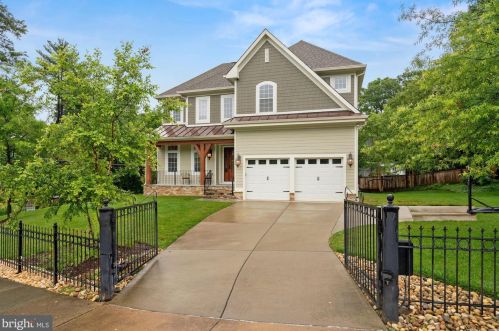1613 Wrightson Dr, Mc Lean, VA 22101-5144