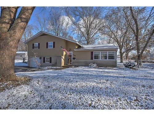 3186 Greenlake Dr, Decatur, IL 62521-4829