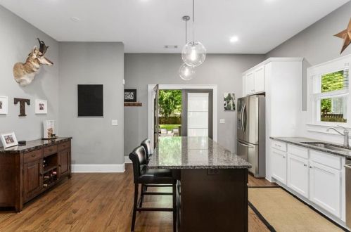 184 Hutchinson St, Atlanta GA  30307-3820 exterior