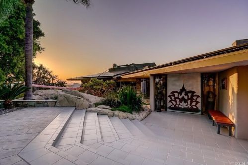 2242 Rockwell Rd, Riverside, CA 92506-5525