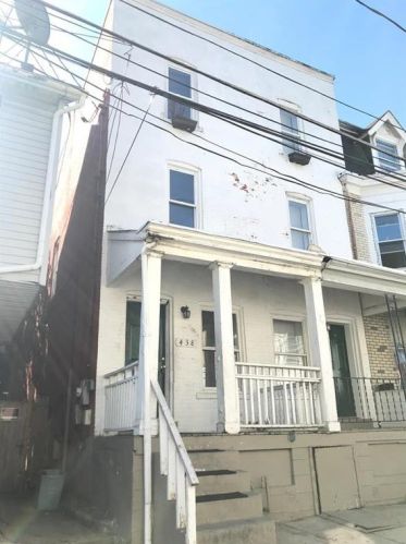 438 Hall St, Allentown, PA 18102-2871