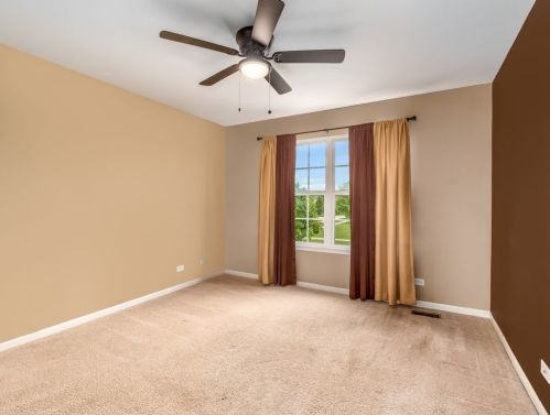 722 James Dr, Pingree Grove IL  60140-8291 exterior