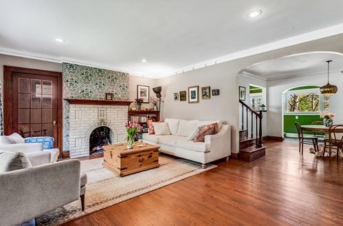 2496 Jefferson Ter, Atlanta GA  30344-2743 exterior