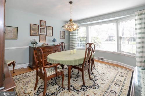 561 Crystal Lake Ave, Tavistock NJ 08033-2748 exterior