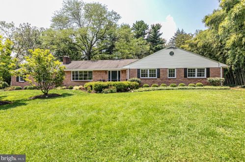 34 Parkside Dr, Princeton, NJ 08540-4813