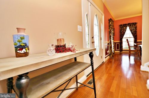 1756 Johnnycake Ln, Harpers Ferry WV 25425-6078 exterior