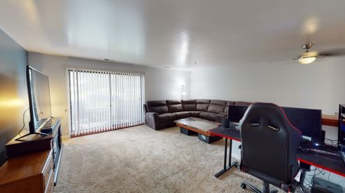 1275 Baldwin Ln, Palatine, IL 60074-3090