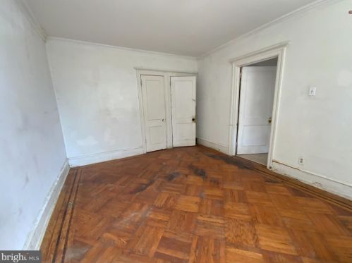 5602 13th St, Philadelphia, PA 19141-4104