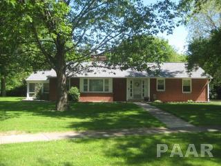 800 Crestview Dr, Beverly Manor, IL 61571-1606