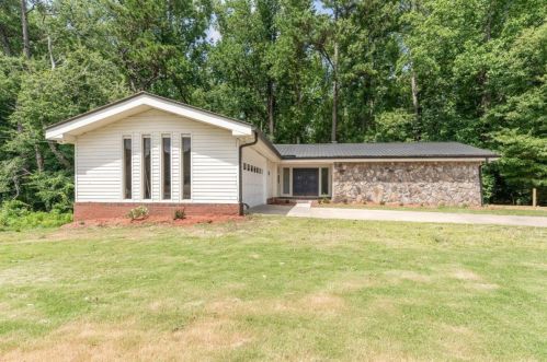3349 Old Atlanta Rd, Suwanee GA  30024-1103 exterior