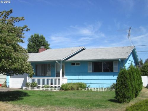 1331 Thompson Rd, Woodburn, OR 97071-2616