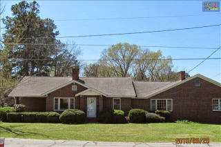 1415 Mower St, Newberry, SC 29108-2839