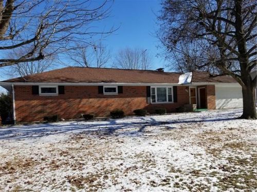 924 Buhrman St, Nashville, IL 62263-2019