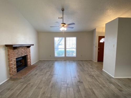 7016 Strawberry Way, Fort Worth TX  76137-1640 exterior