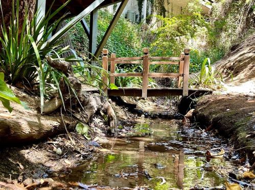 2471 Chevy Chase Dr, Glendale CA  91205-3085 exterior