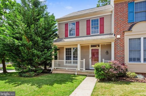 4101 Hampstead Ln, Woodbridge, VA 22192-5141