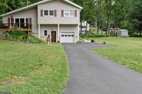 47 Shore Trl, Sparta, NJ 07871-1714