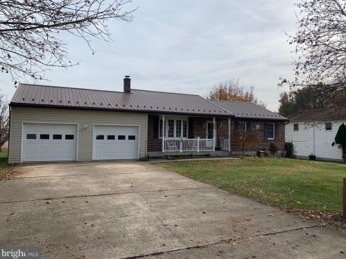 75 Fairview St, Carlisle, PA 17015-3121
