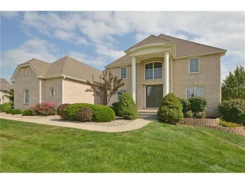 12955 Harbor Point Dr, Tracy, MO 64079-7215
