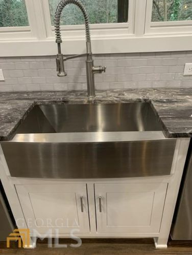 5410 High Point Rd, Atlanta GA  30342-1447 exterior