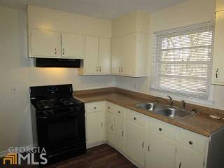 388 Woodstock Dr, Atlanta GA  30331-3822 exterior