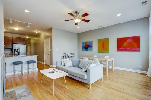 1803 California Ave, Chicago, IL 60647-5105