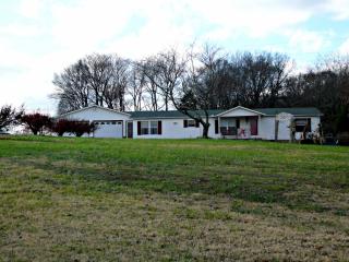 4105 Rutledge Hill Rd, Hillsboro, TN 37342-3840