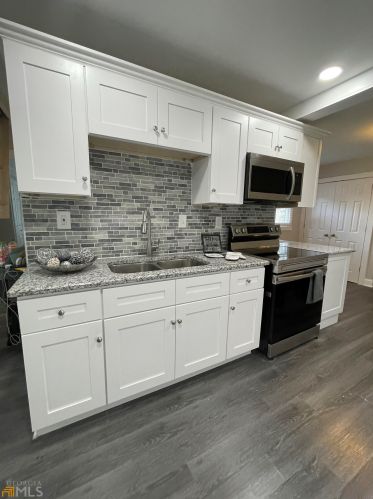 123 Dahlia Ave, Atlanta GA  30314-1207 exterior