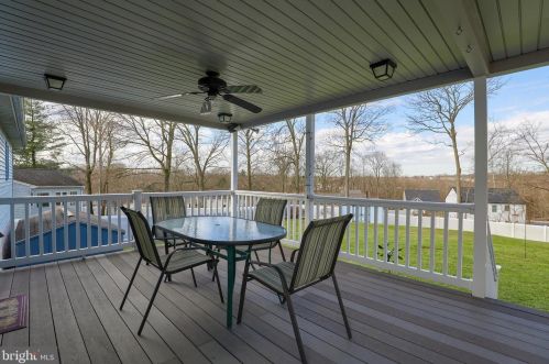 15 Rosewood Dr, Lancaster PA  17603-9329 exterior