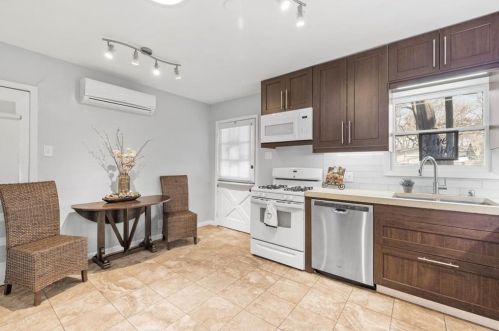 1000 Alegria Rd, Austin TX  78757-3218 exterior