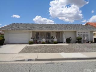 697 Palomar Dr, Hemet, CA 92543-5865