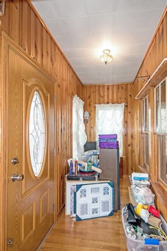 8112 Christie Ave, Lyons, IL 60534-1111