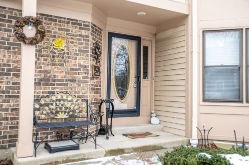 80 Willow Pkwy, Buffalo Grove, IL 60089-4626