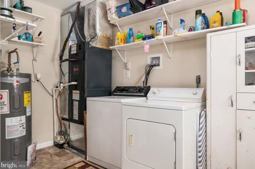 4935 Chestnut St, Shady Side MD 20764-9661 exterior