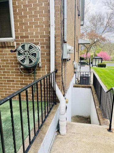 2342 Hamilton St, Allentown PA  18104-6339 exterior