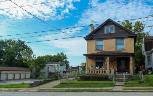 3505 8th St, Cincinnati, OH 45205-2126