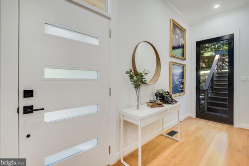 17 Ritchie Ave, Silver Spring MD  20910-5109 exterior