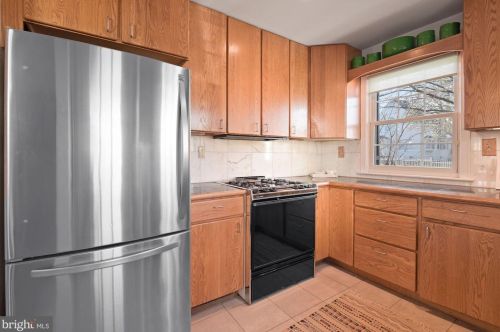 612 Pershing Dr, Silver Spring MD 20910-4341 exterior