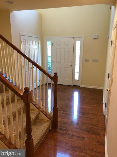 2112 Maple Crest Blvd, York PA  17406-1566 exterior