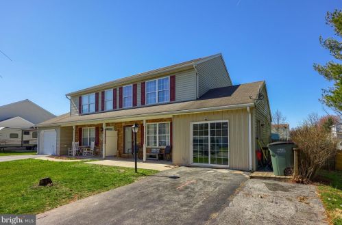 2030 Wyatt Cir, York, PA 17315-3676