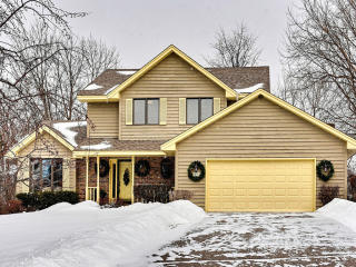 6018 Kalen Dr, Saint Paul, MN 55129-9578