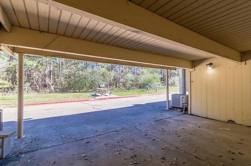 14 Lakeway St, Conroe TX  77304-3416 exterior